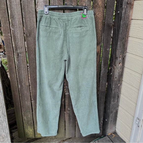 Empyre Wm’s Jessie Sage Corduroy Skate Pants NWOT Sz M - Picture 2 of 13